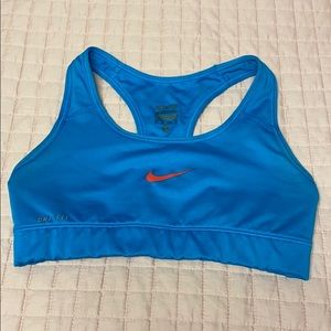Nike pro sports bra